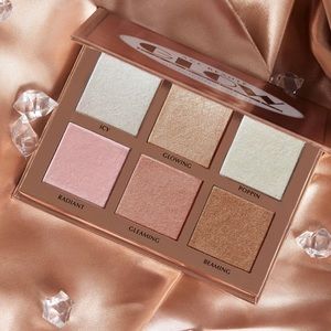 Ace Beautē Glow Essentials Highlighter Palette